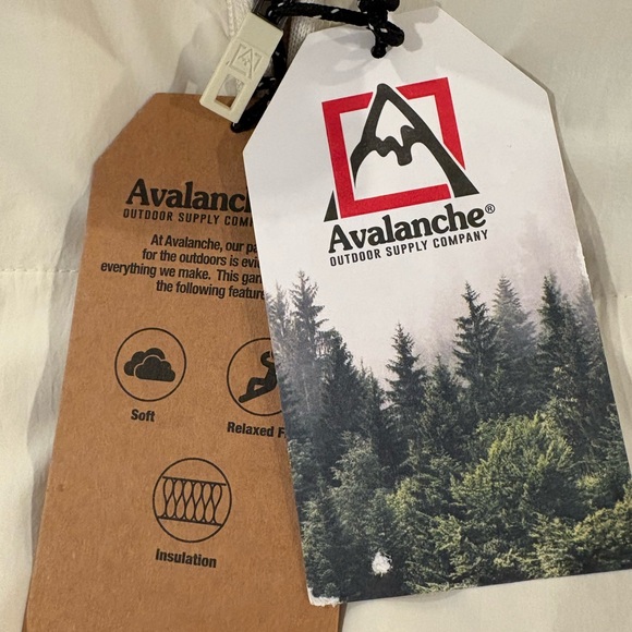 Avalanche White Quilted Jacket Size XL NWT - Picture 4 of 5